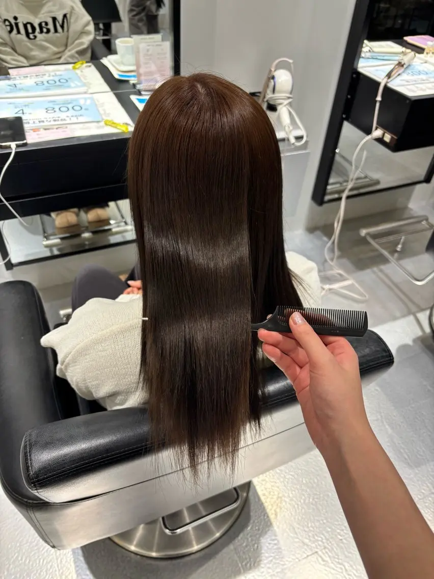 セミロング カラー ブラウンカラー 森田 葵葉のヘアスタイル