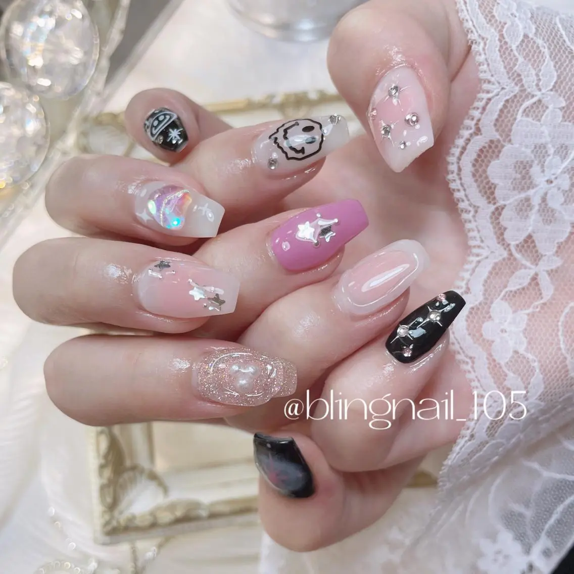 ネイル 24時まで❤︎韓国、 ワンホンネイルのネイルデザイン