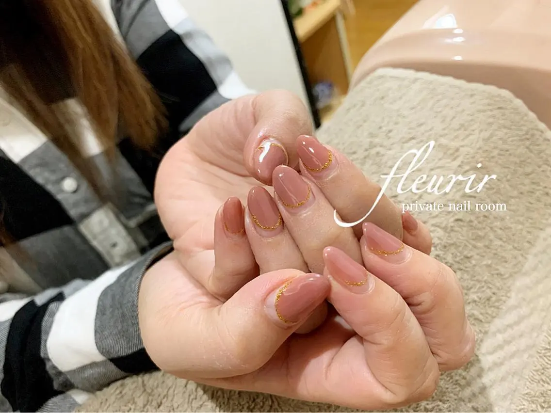 ネイル フレンチネイル ゴールド ラメ(グリッター) オフィスネイル ピンク フルリール 【プライベートサロンのネイルデザイン