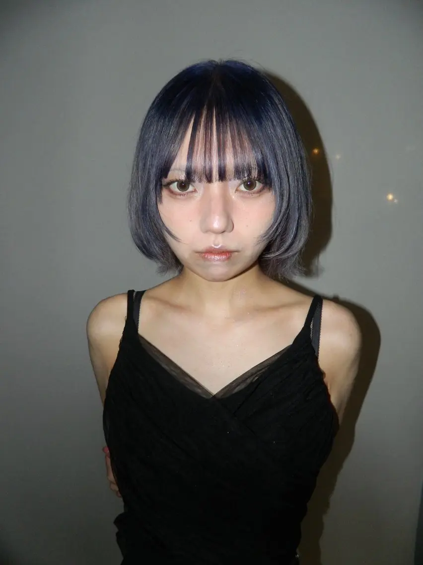 ショート カラー ブリーチ ケアブリーチ 顔周りカット ウルフカット ウルフ/ケアブリーチ ハイトーン/ナナのヘアスタイル