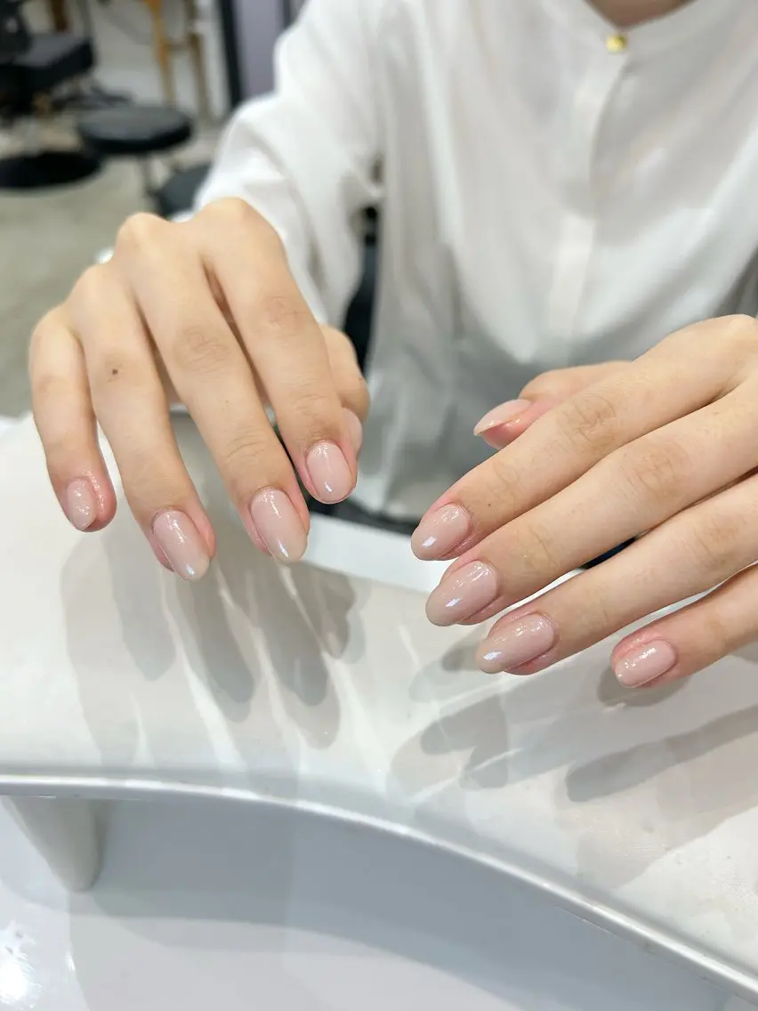 ネイル 韓国ネイル マグネットネイル オフィスネイル ワンカラーネイル ハンドネイル 🎀miyake ｜nailのネイルデザイン