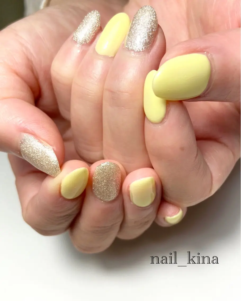 ネイル ワンカラーネイル 夏ネイル 黄色 nail_ kinaのネイルデザイン