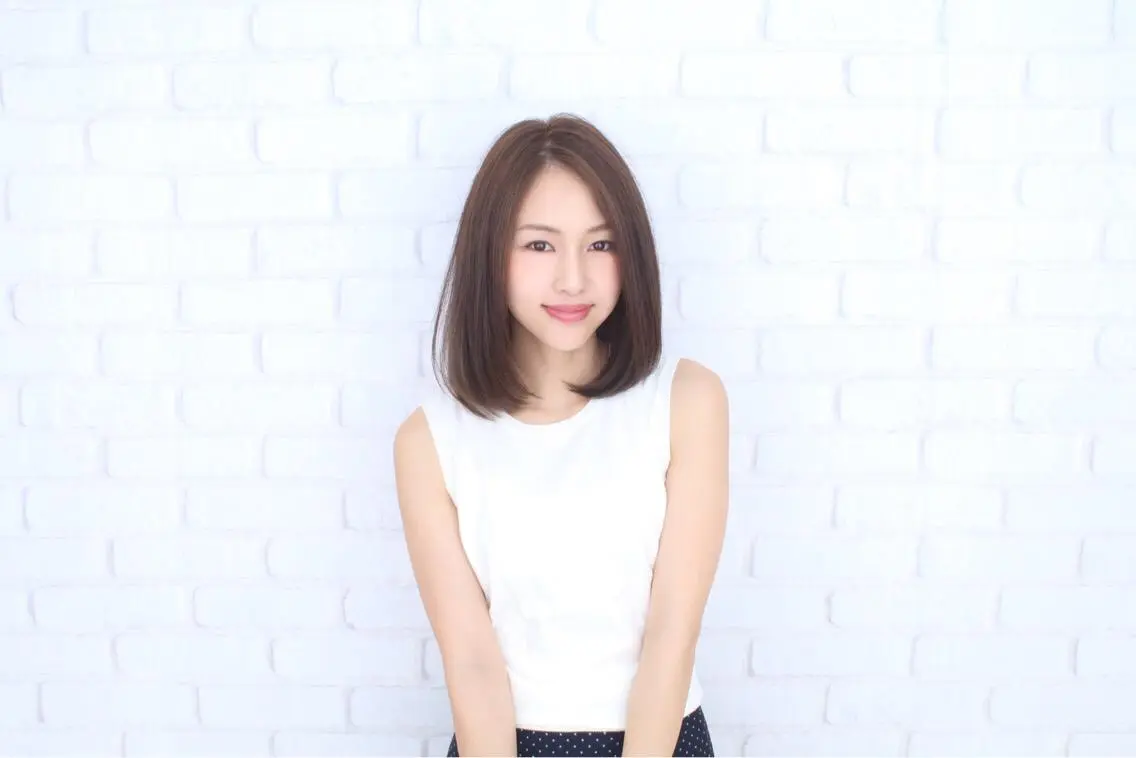 ミディアム カラー noa ノアのヘアスタイル