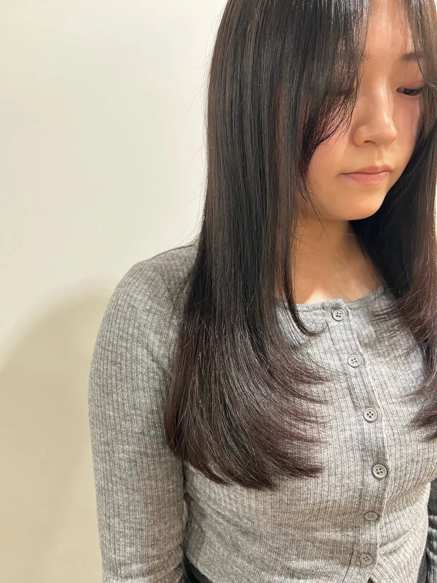 ロング レイヤーカット ローレイヤー ワタナベ モカ🦢ダブルカラーのヘアスタイル