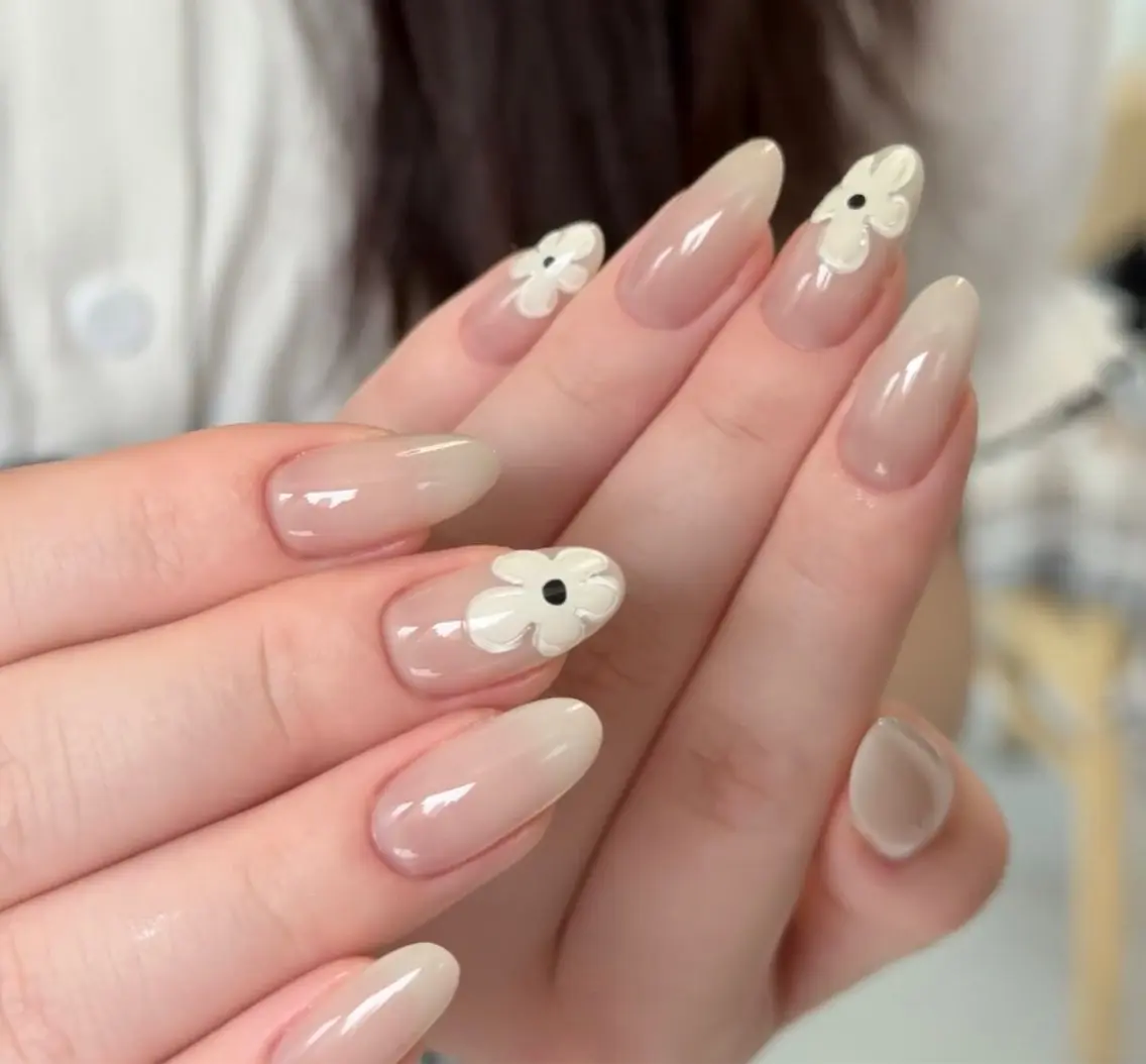 ネイル 桃子 Nail高円寺のネイルデザイン