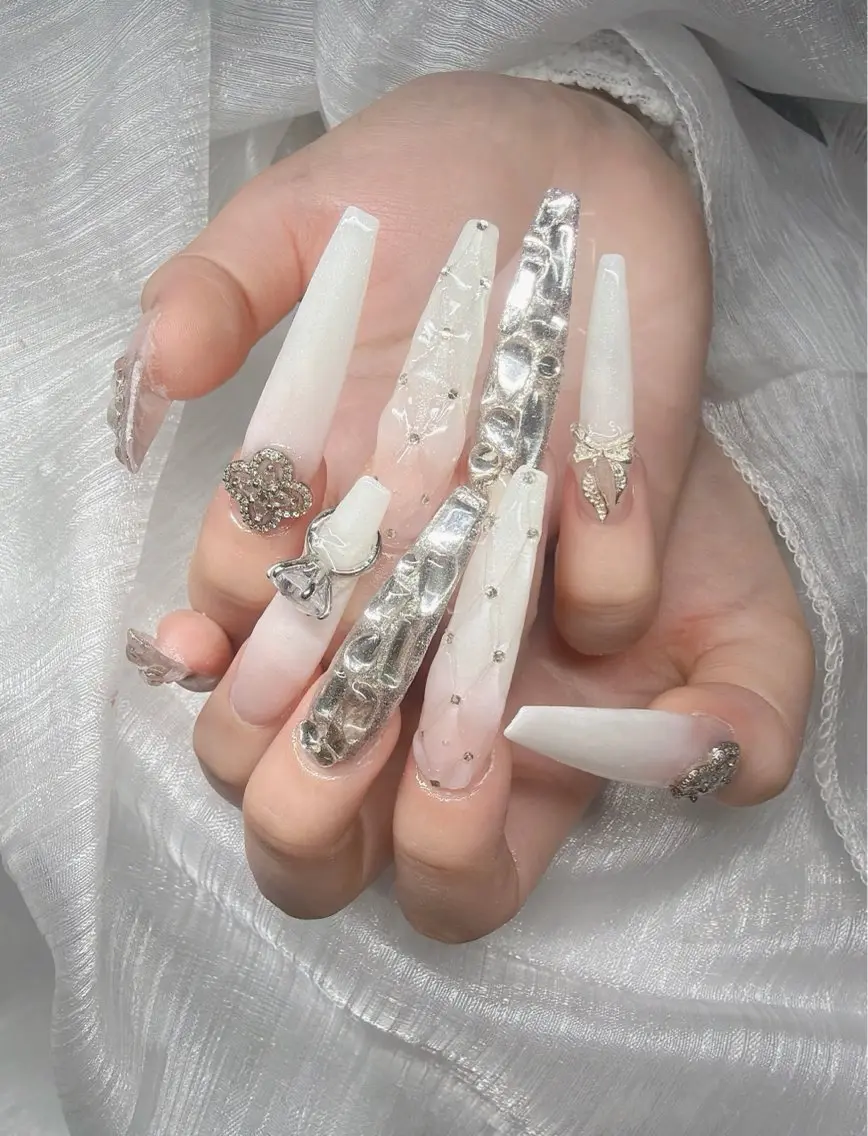 ネイル ハンドネイル Lee Nailsのネイルデザイン