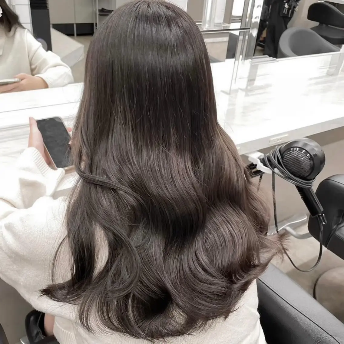 ロング カラー ヘアアレンジ 巻きラク♡レイヤー 🦢こころのヘアスタイル