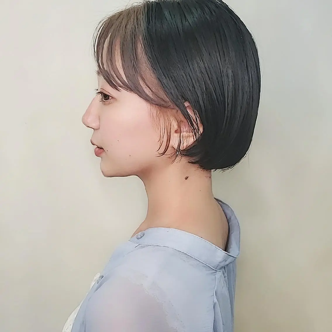 ショート カラー ハイライトカラー 顔周りカット 伸ばしかけ ハイライト 韓国風ヘア 韓国レイヤー suzuのヘアスタイル
