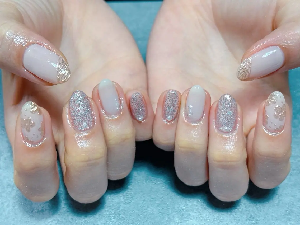 ネイル アートネイル 桜ネイル フラワーネイル ジェルネイル マグネットネイル ハンドネイル ハンドケア 💫ゆか_ Nailartistのネイルデザイン