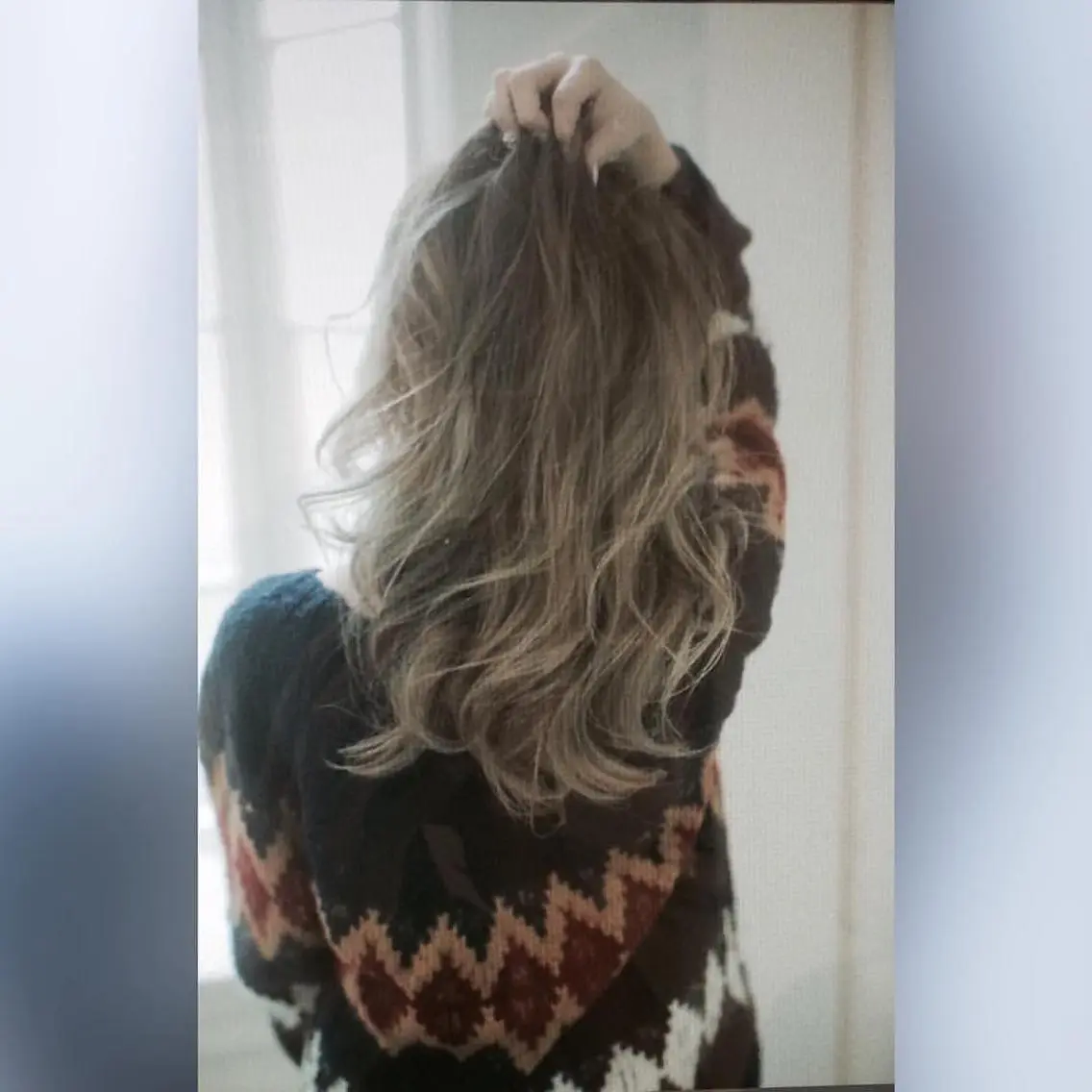 ミディアム ハイライト Eliss 堀江のヘアスタイル