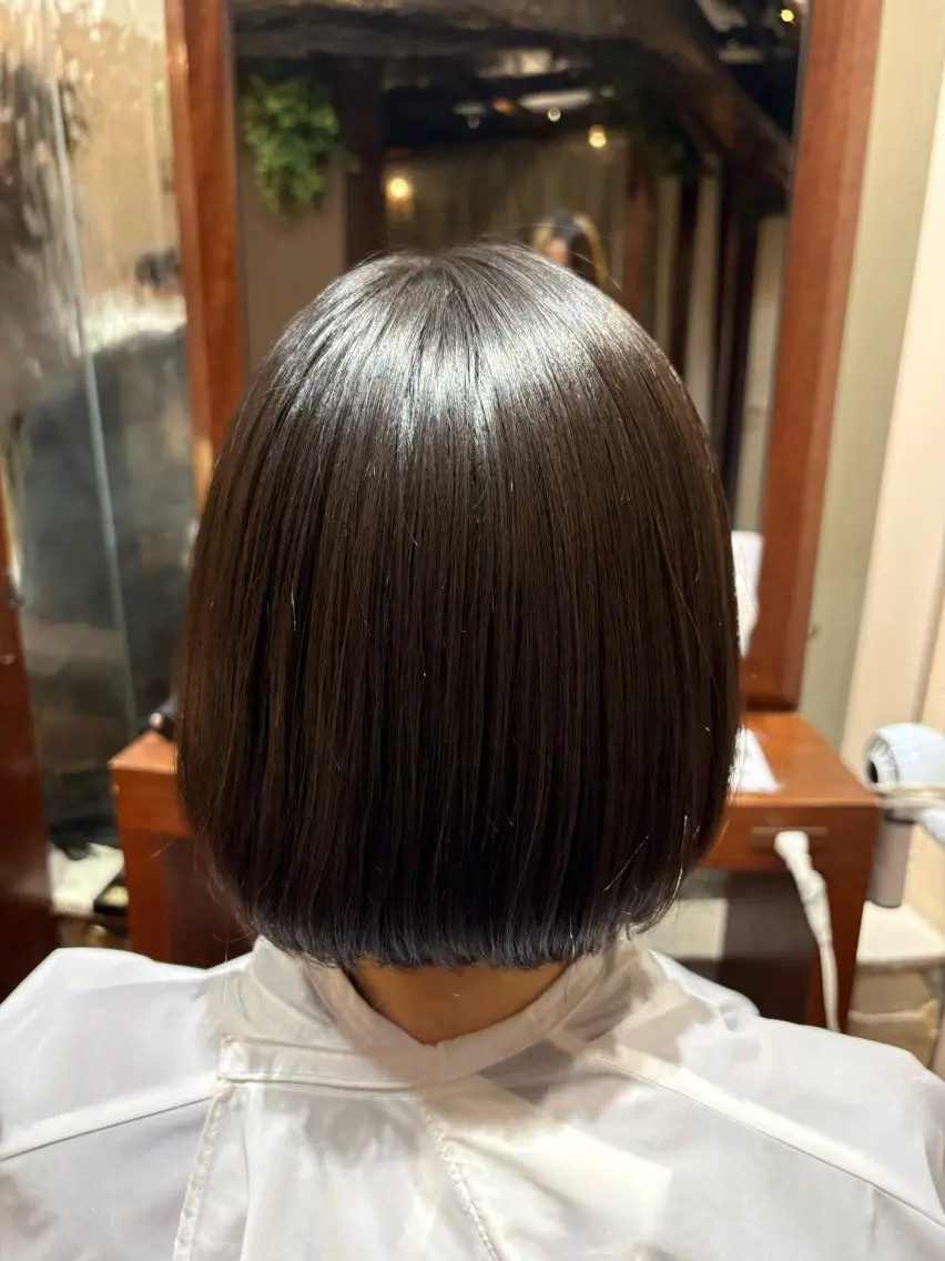 ショート 縮毛矯正 常世田 恵のヘアスタイル