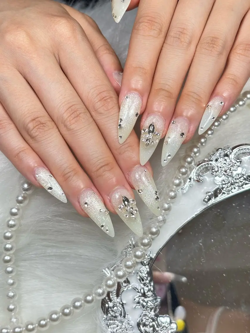 ネイル キラキラネイル 韓国ネイル マグネットネイル 夏ネイル ワンホンネイル ハンドネイル Sully Nail Labのネイルデザイン