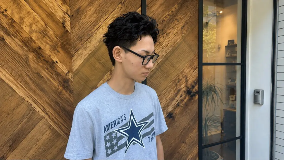 ショート パーマ メンズ メンズブリーチ フェードカット メンズハイライト メンズパーマ ハイライト カット パーマ 【gemini店長】 メンズ特化中野稜平のヘアスタイル