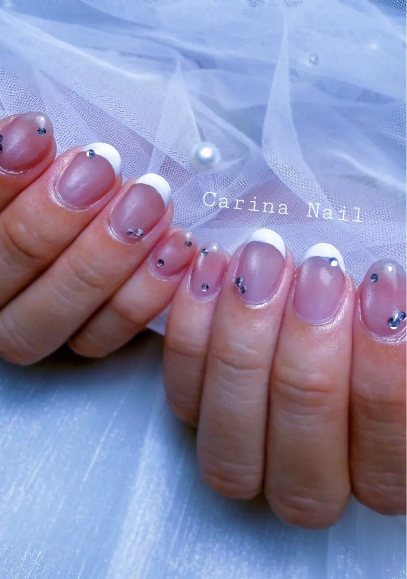 ネイル フレンチネイル ストーンネイル Carina Nailのネイルデザイン