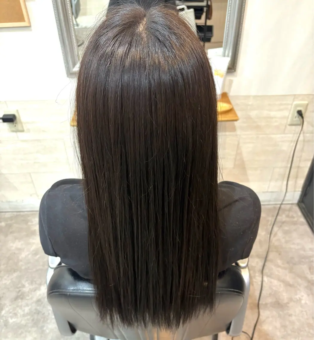 ロング カラー 堀川 希歩のヘアスタイル