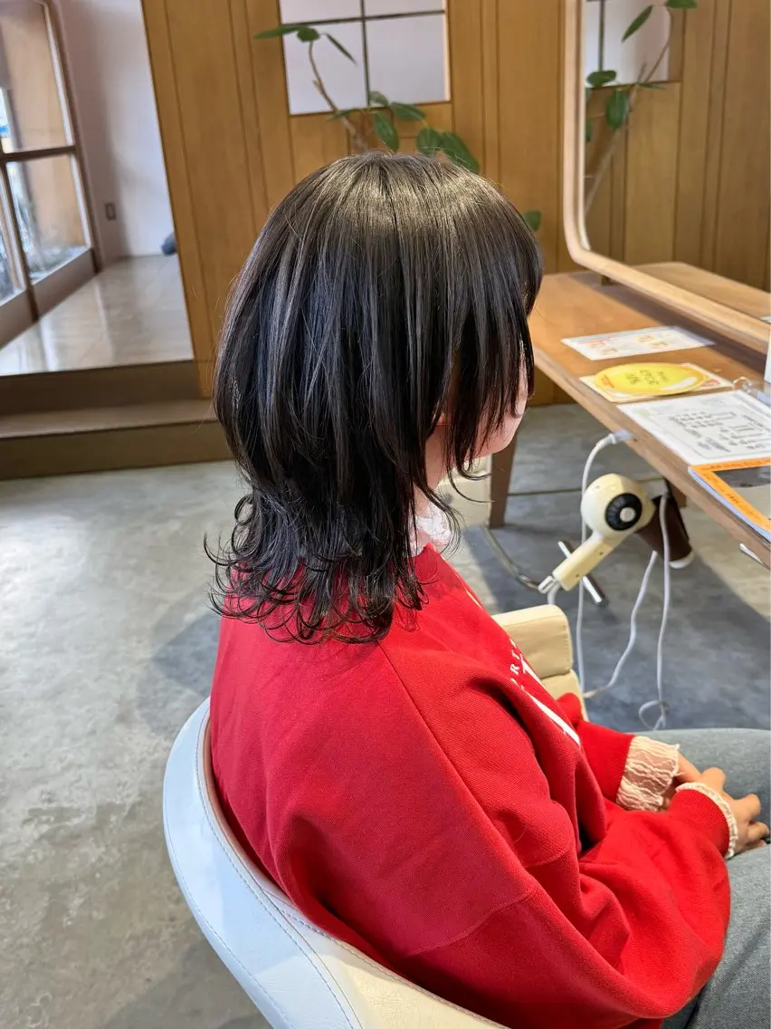 ミディアム ウルフカット カット WATANABE MISAKIのヘアスタイル