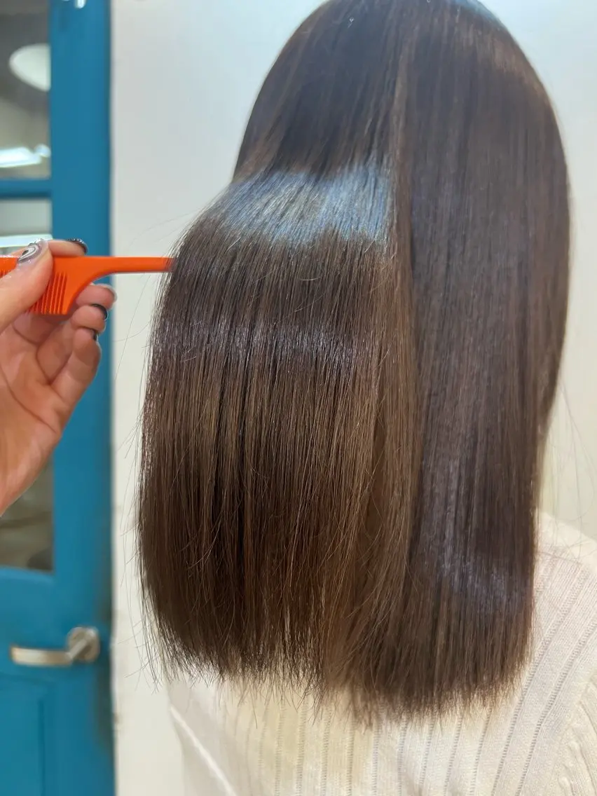 セミロング カラー デザインカラー イヤリングカラー ハイライトカラー ボブ 顔周りカット ヘアカラー 縮毛矯正 トリートメント KANA/ボブ/ インナーカラー/艶髪のヘアスタイル