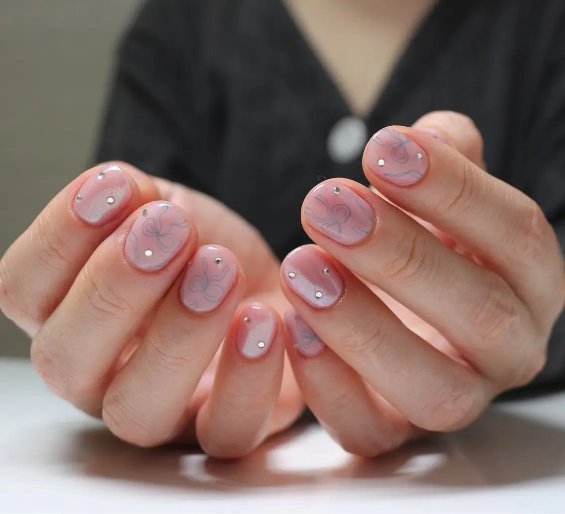 ネイル オーロラネイル 韓国ネイル ミラーネイル ニュアンスネイル ピンク ハンドネイル Baku Nailsのネイルデザイン