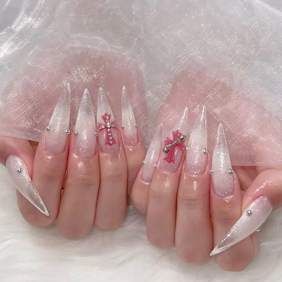 ネイル オーロラネイル 長さ出し フラッシュネイル フレンチネイル ジェルネイル ハンドネイル ハンドケア CiCi Nail Salonのネイルデザイン