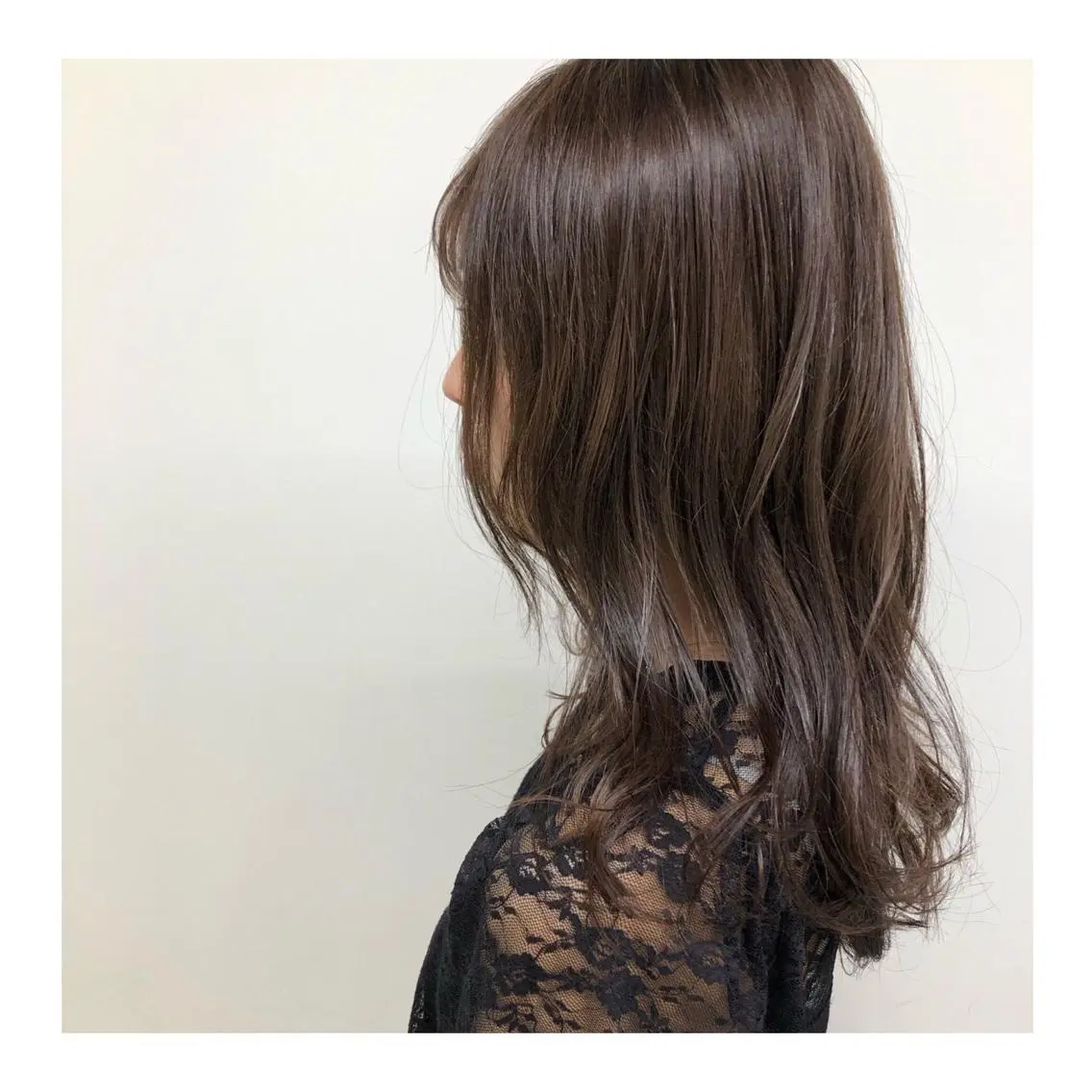 ミディアム カラー ベージュカラー オリーブベージュ レイヤーボブ/ボブ 仲川和人のヘアスタイル