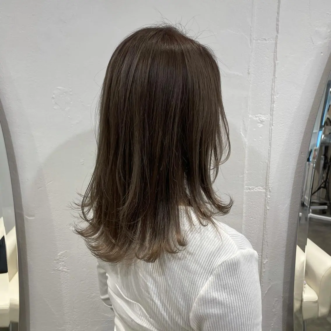 セミロング ヘアアレンジ 顔周りカット レイヤーカット 小顔カット . AYUKAのヘアスタイル