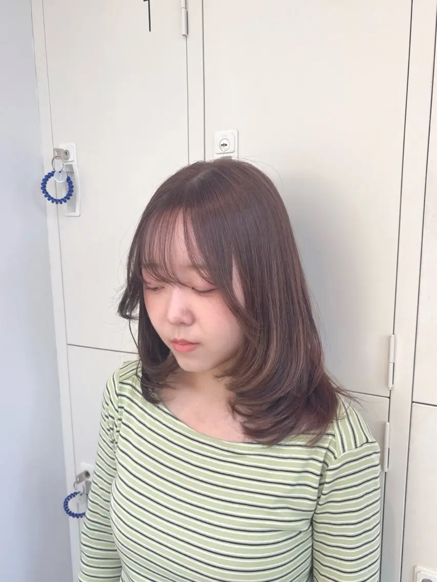 ミディアム カラー NATSUMI 🐻❄️🤍のヘアスタイル