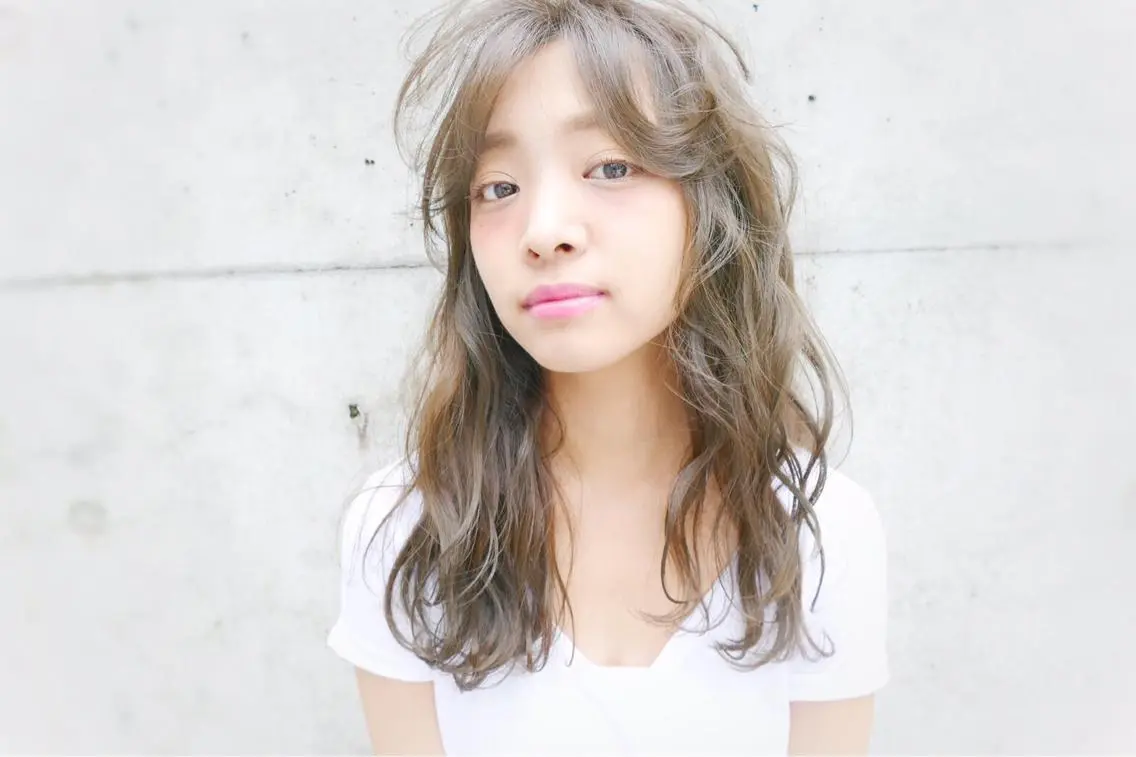ロング カラー パーマ 渋谷ブリーチカラー 韓国ヘアyuikoのヘアスタイル