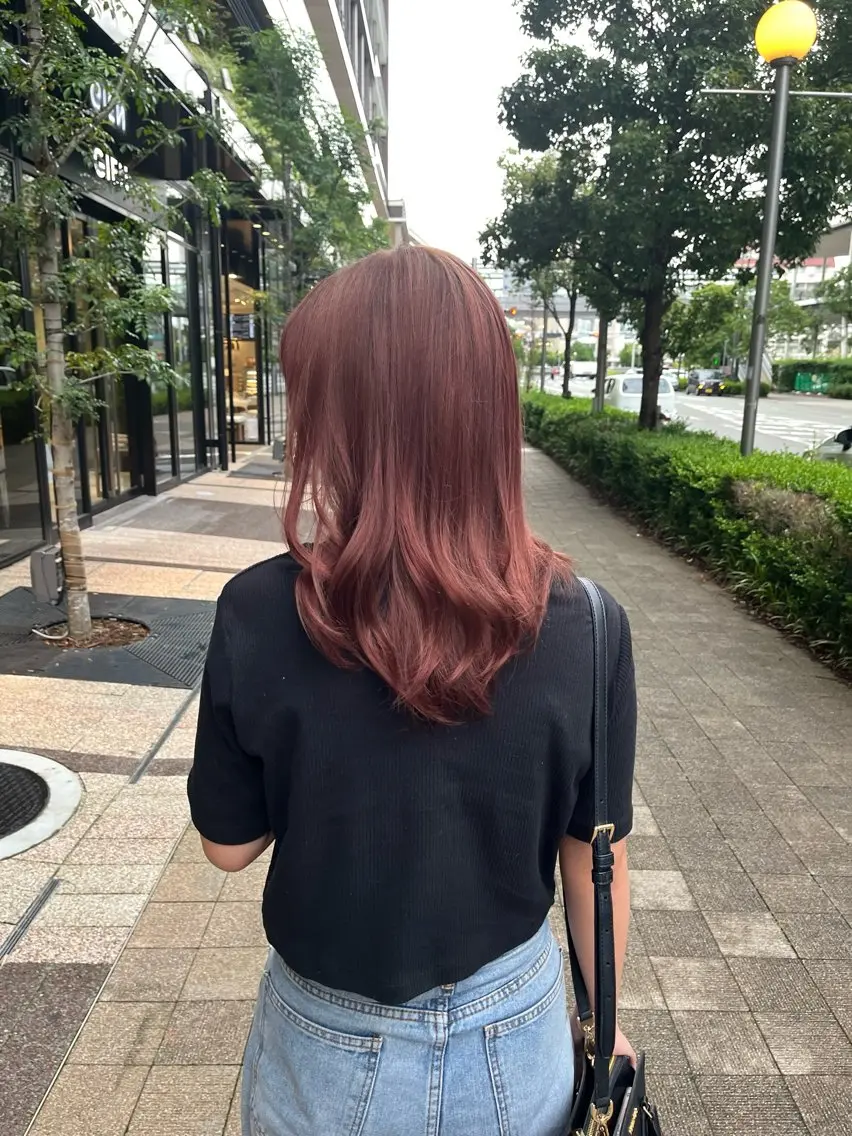 セミロング カラー 吉原 星稀のヘアスタイル