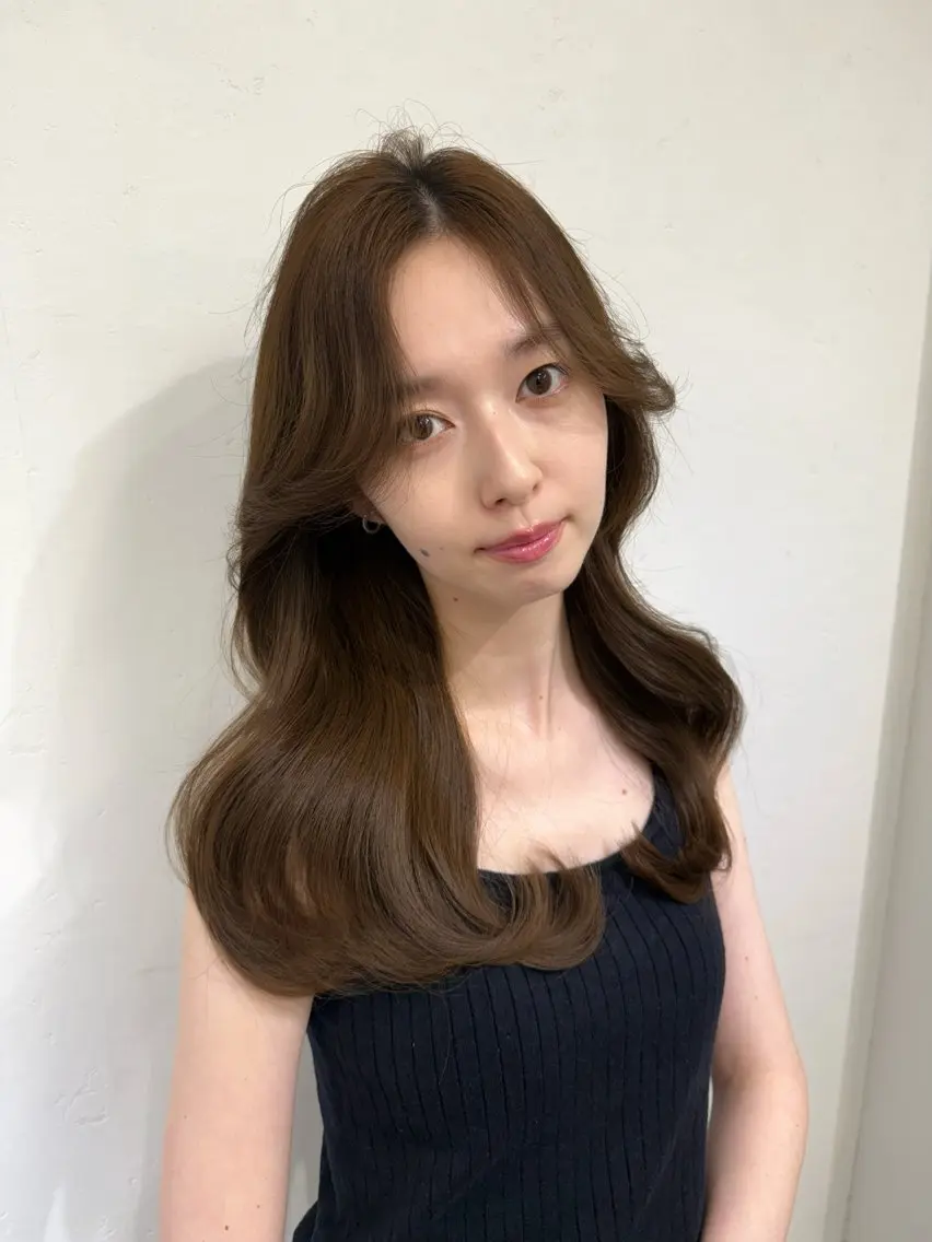 ロング カラー ミディアムレイヤー 添田晃基のヘアスタイル