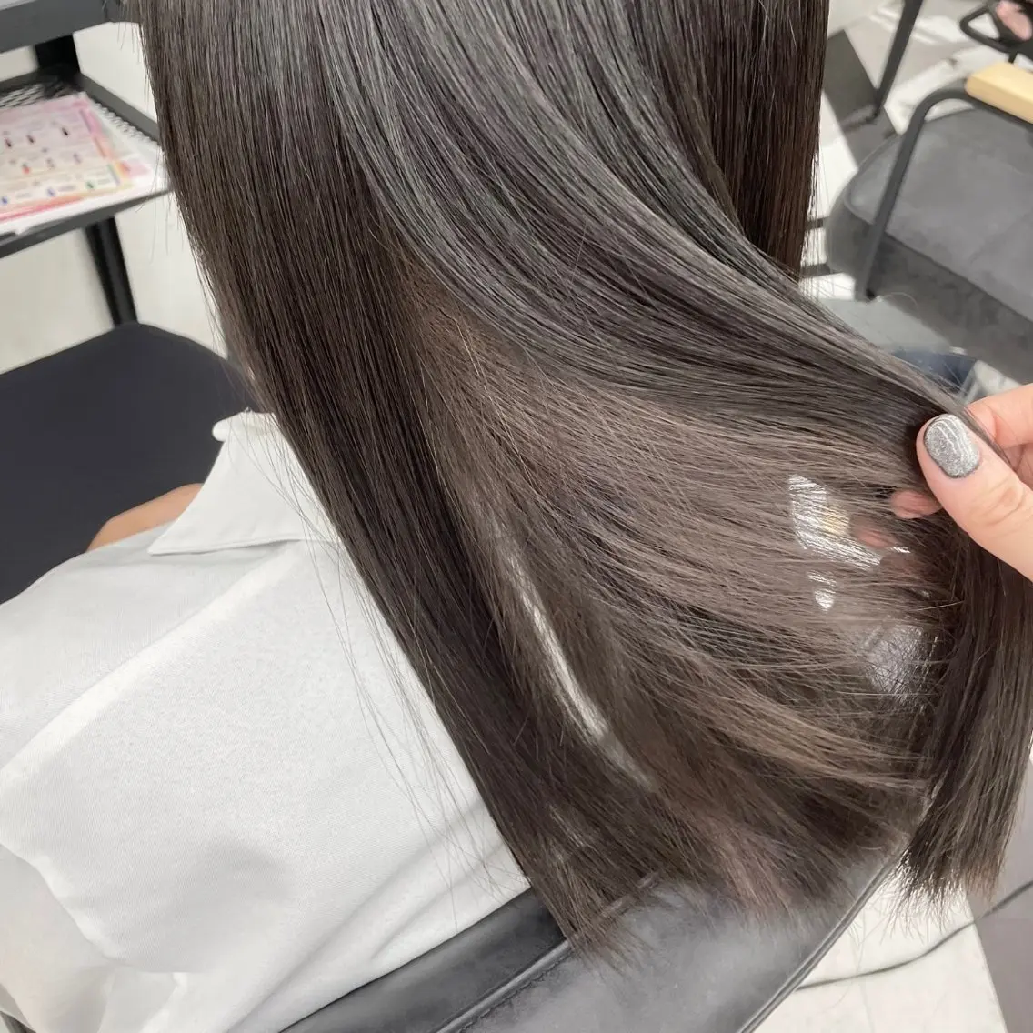 セミロング カラー パーマ ヘアアレンジ メンズ mona/ ストレートスタイル✨のヘアスタイル