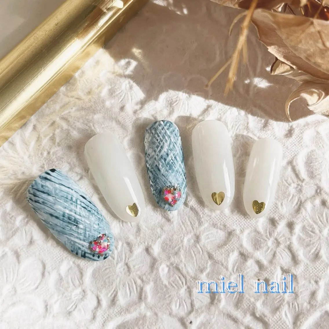 ネイル ハート ホログラムネイル バレンタイン ホワイト 冬ネイル ハンドネイル miel nailのネイルデザイン