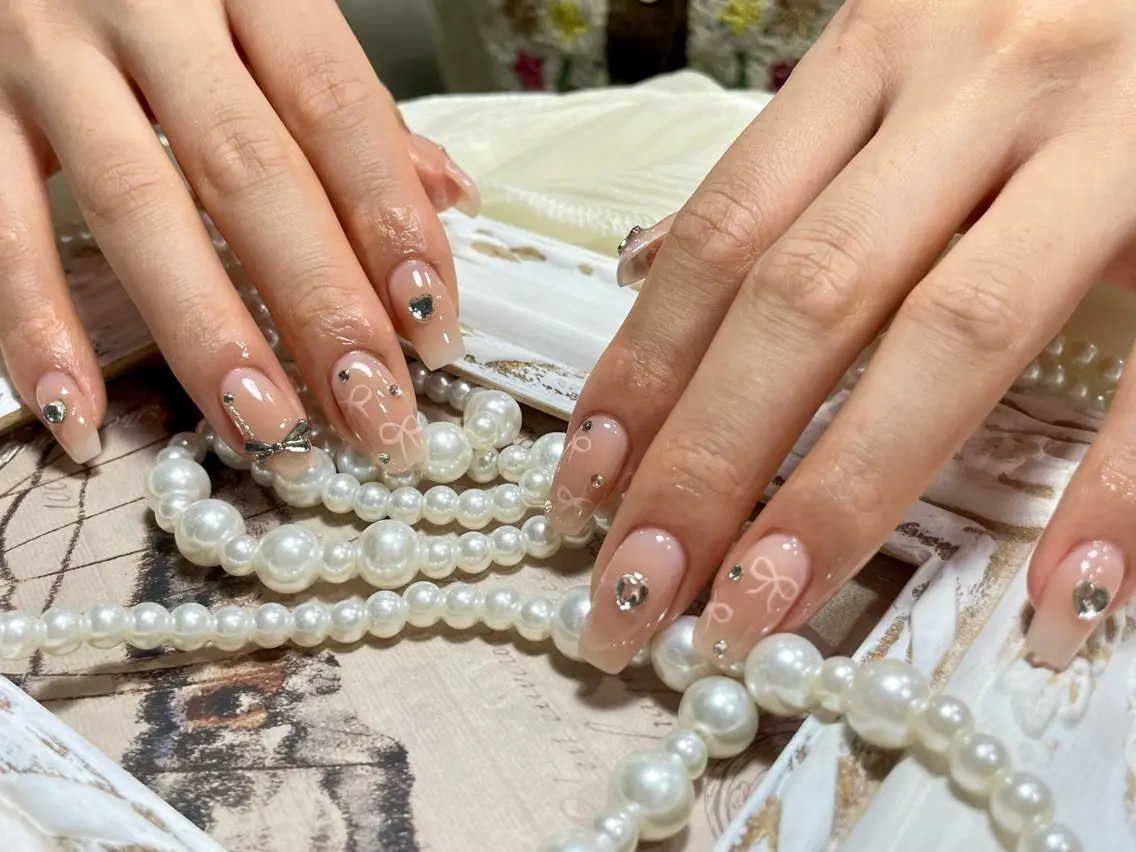 ネイル ハンドネイル C C🌼のネイルデザイン
