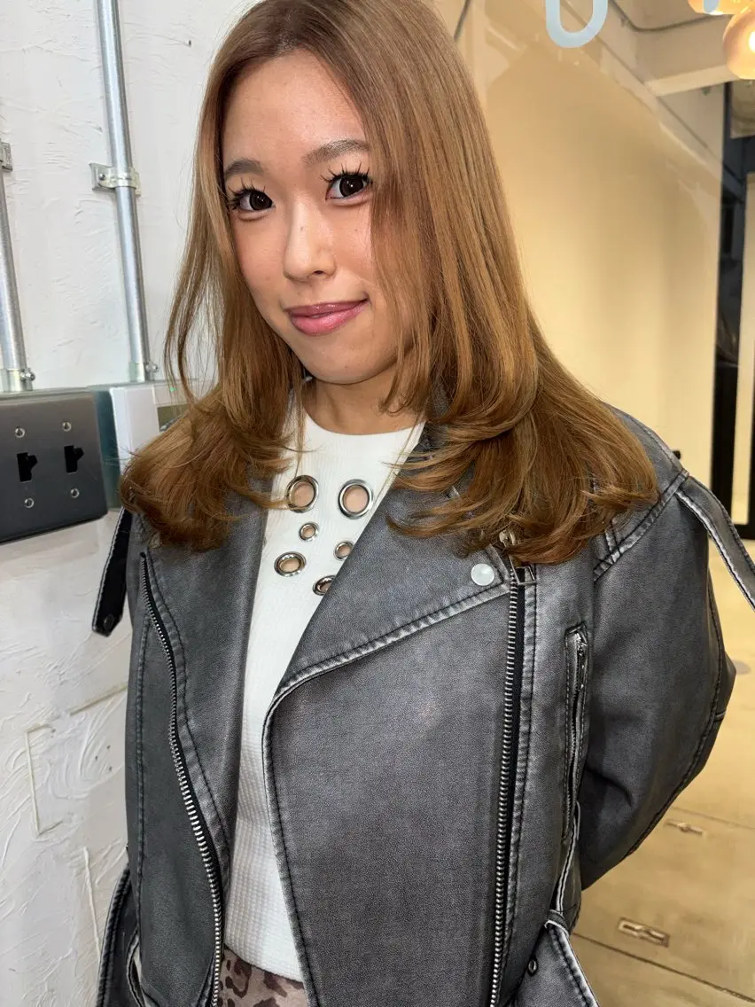 セミロング ヘアカラー 大西 柚羽のヘアスタイル