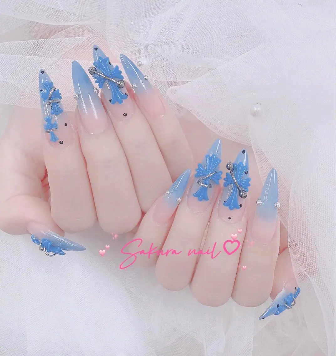 ネイル オーロラネイル クリアネイル フラッシュネイル フレンチネイル ジェルネイル ハンドネイル Sakura Nail Salonのネイルデザイン