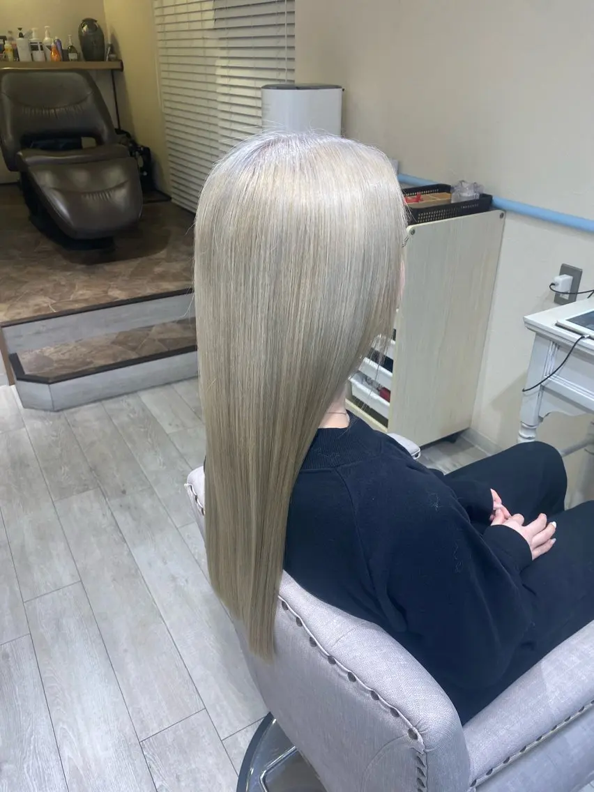 ロング カラー ブリーチ ブロンド ダブルカラー ハイトーンカラー 髪質改善 メンズパーマ・ カット モリヤ🌺のヘアスタイル
