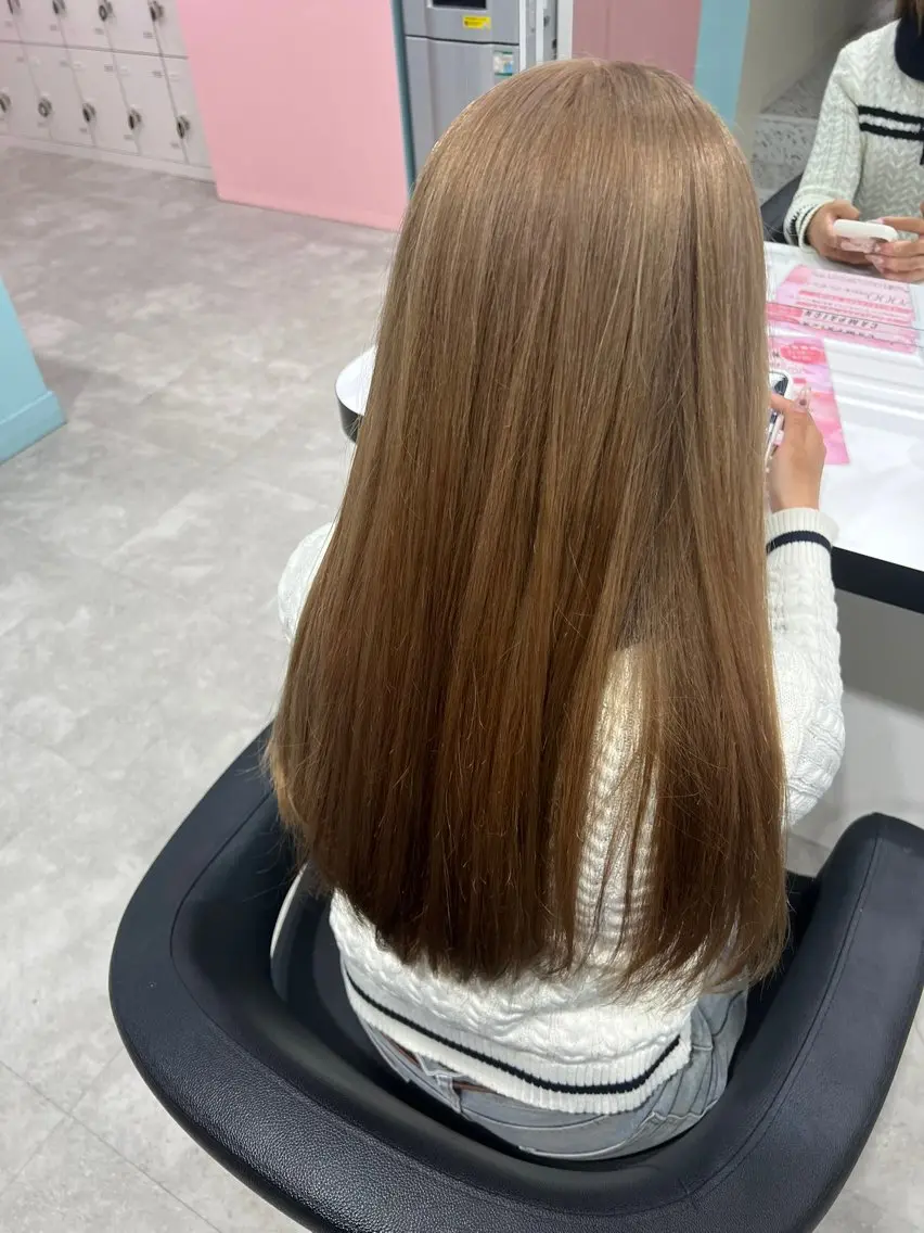 カラー ミルクティー・透明感 🏹REN🏹のヘアスタイル