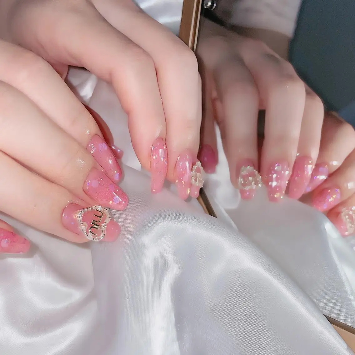 ネイル チークネイル フラッシュネイル フットネイル フレンチネイル キラキラネイル ハンドネイル merci nailのネイルデザイン