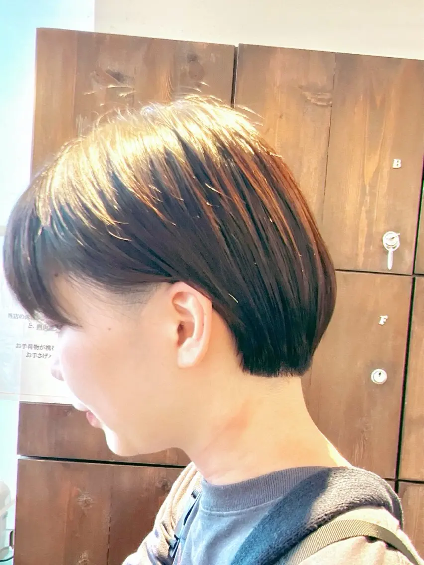 ショート カット ヘアカラー 奥谷 美代子のヘアスタイル