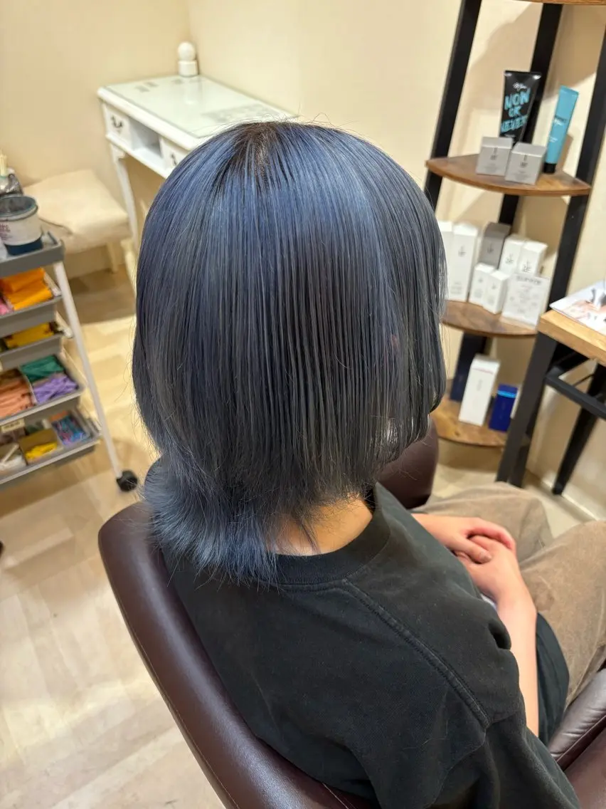カラー ブルーカラー 透明感カラー ハイトーンカラー ヘアカラー あそう りゅうやのヘアスタイル