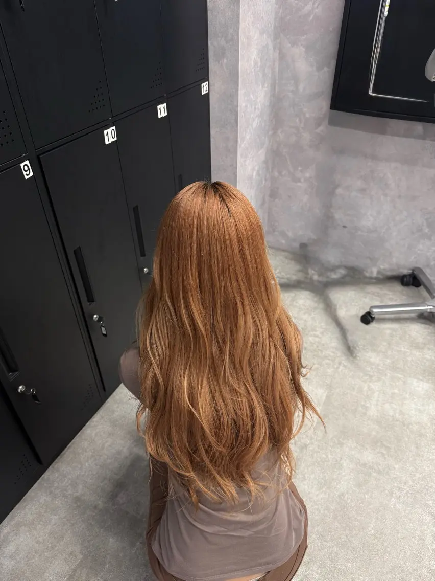 ロング ヘアカラー Mahiro .のヘアスタイル