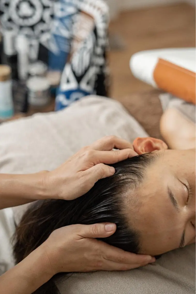 【頭、目が重い/寝起きが辛い】熟眠ヘッドスパで慢性的な疲れをとりたい👏の写真