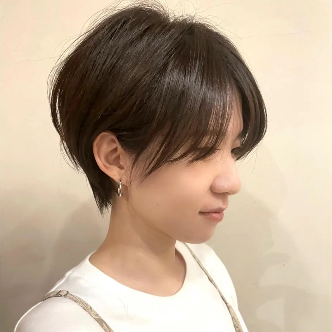 ショート カラー ショートボブ ハンサムショート 丸みショート デザインカラー ハイライトカラー カット ヘアカラー 京都大人女性ショート 徒歩1分/秋山のヘアスタイル