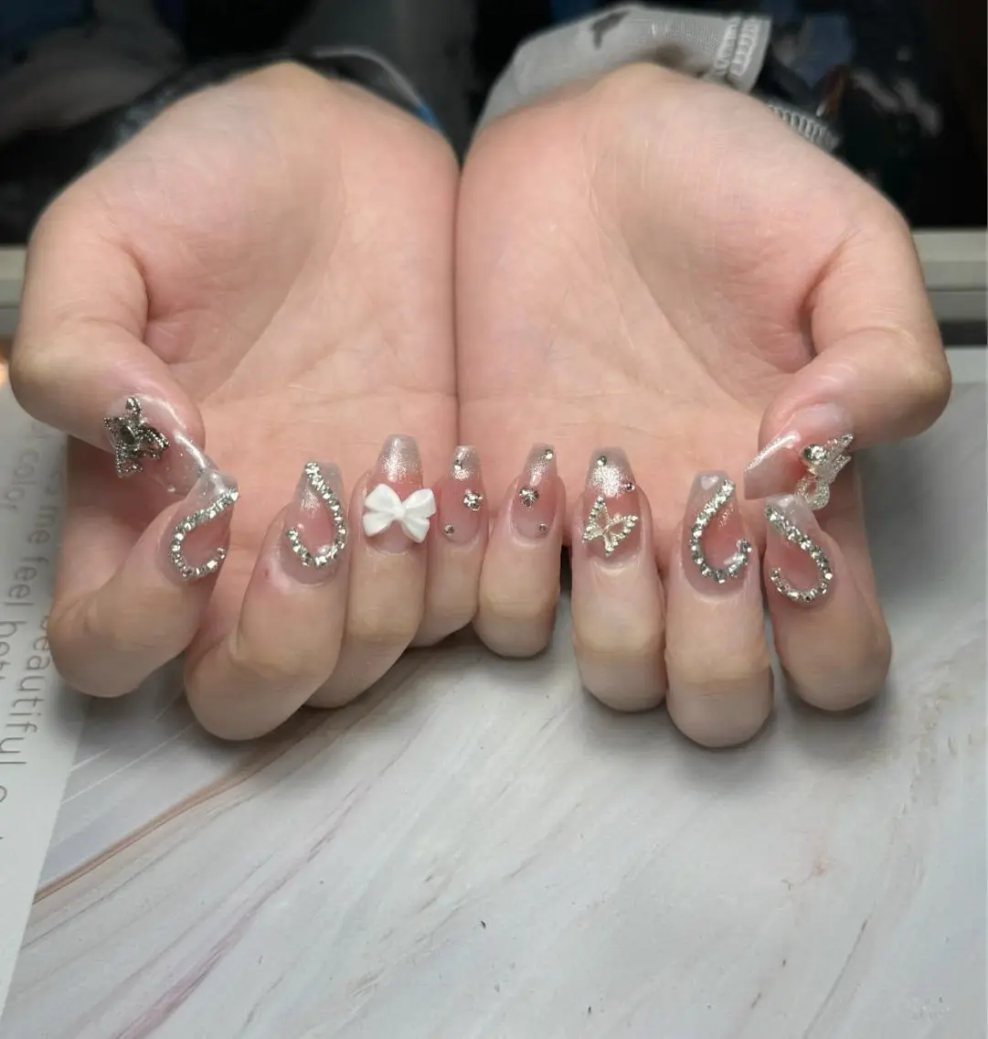 ネイル フレンチネイル ジェルネイル 韓国ネイル マグネットネイル マグネットフレンチ akina nailsのネイルデザイン