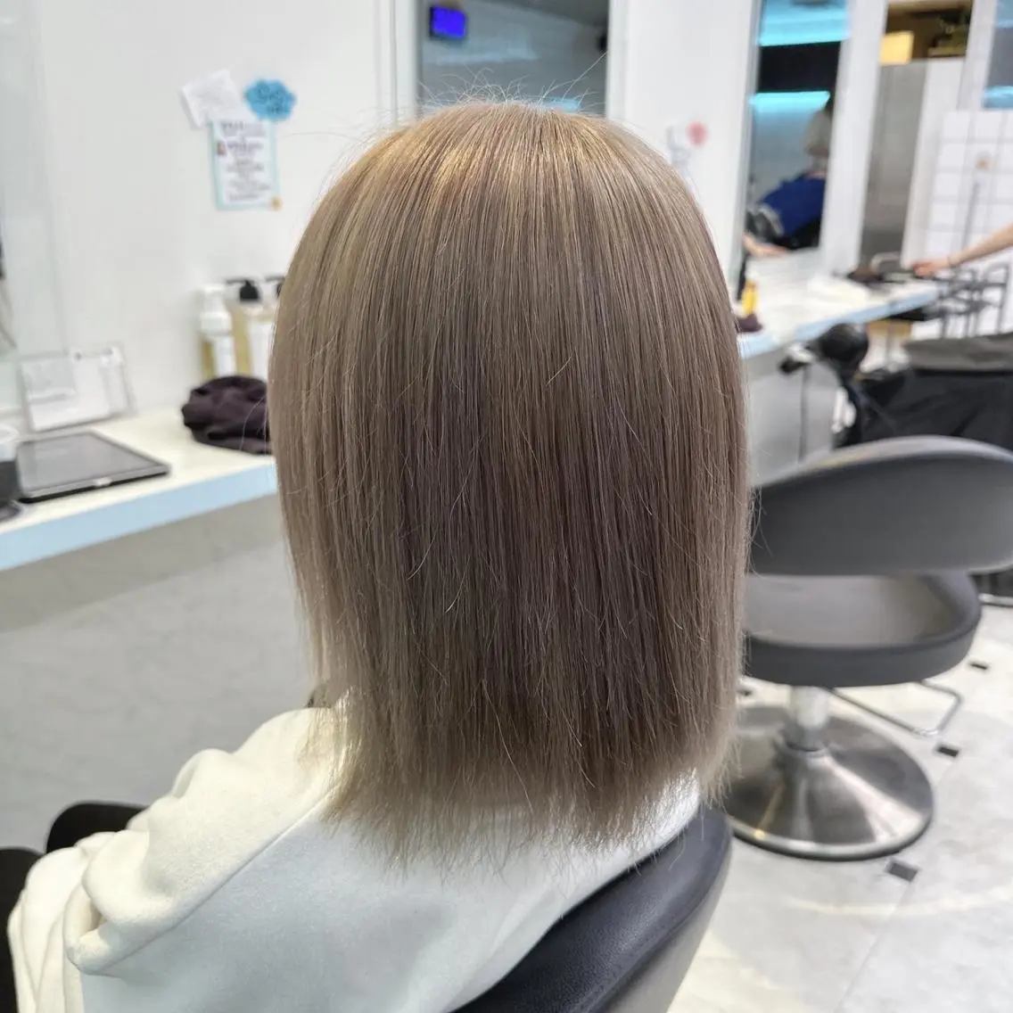 ショート カラー ヘアカラー トリートメント ヘアセット 🪄池袋ハイトーン 🪄ブリーチカラーのヘアスタイル