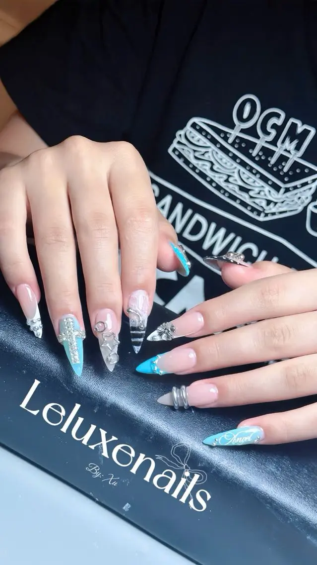 ネイル LE LUXE NAILSのネイルデザイン