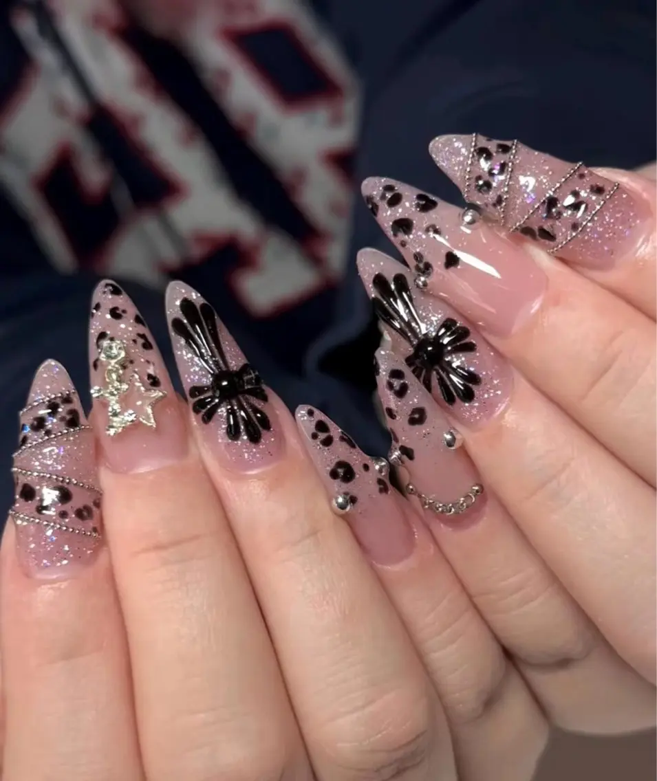 ネイル ハンドネイル WO MIAO💎のネイルデザイン