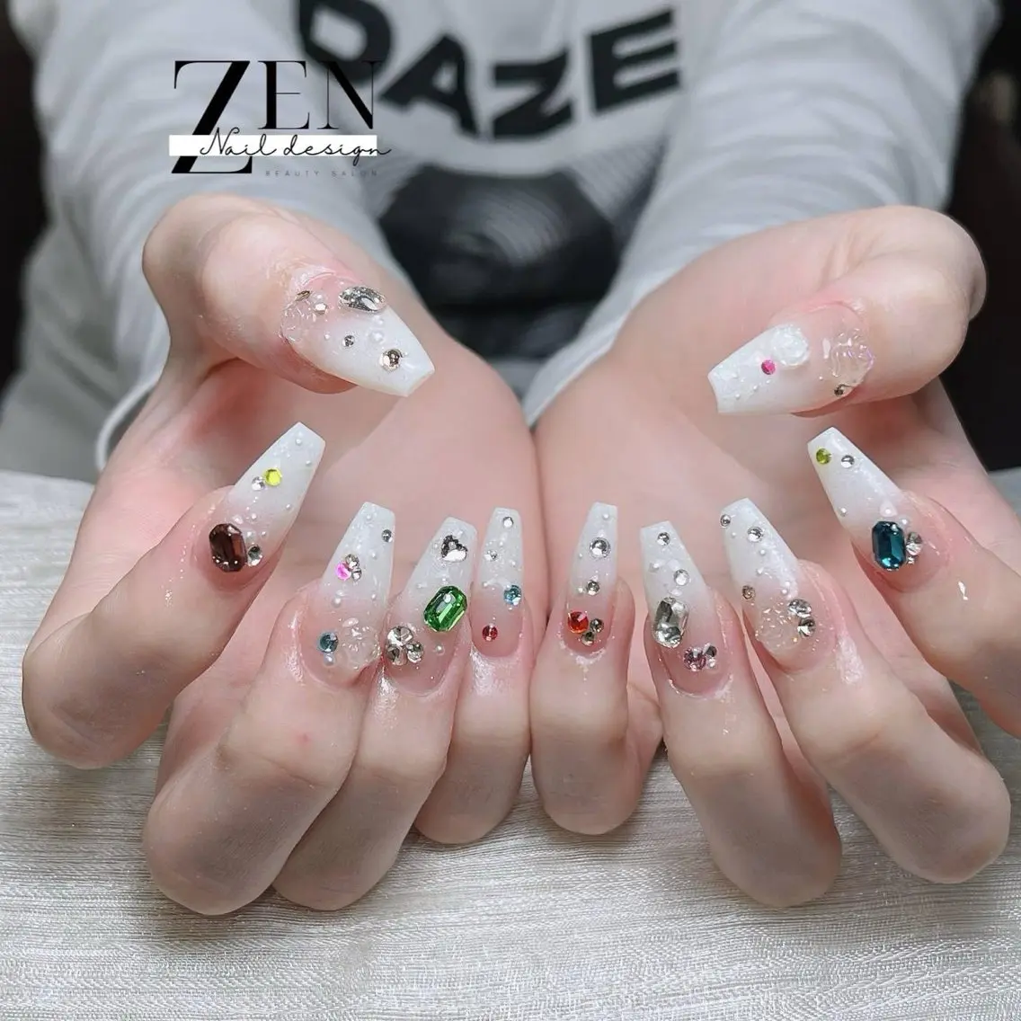 ネイル チークネイル フレンチネイル ジェルネイル 韓国ネイル マグネットネイル ハンドネイル Zen Nail Design 池袋のネイルデザイン