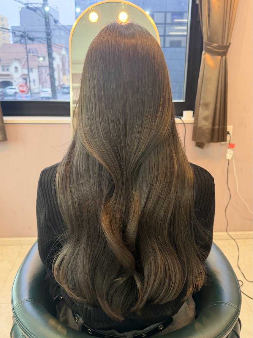 カラー ヘアカラー che'rie MIKUのヘアスタイル