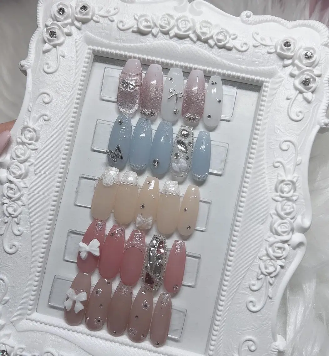 ネイル eclana🤍 sarinaのネイルデザイン