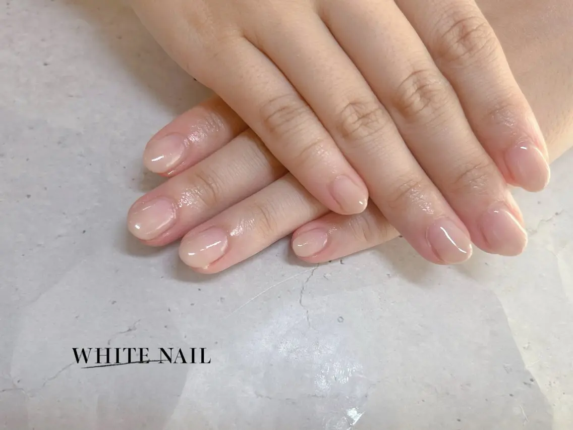 ネイル グラデーション ハンドネイル WHITE NAIL ホワイトネイルのネイルデザイン